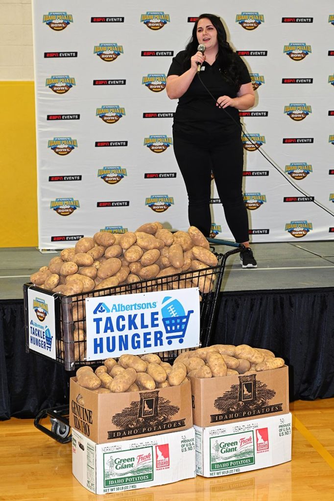 2018 - Albertson's Tackle Hunger - Photo 007