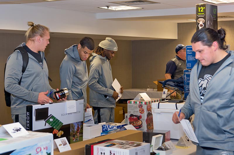 2015 - Utah State Gift Suite - Photo 007