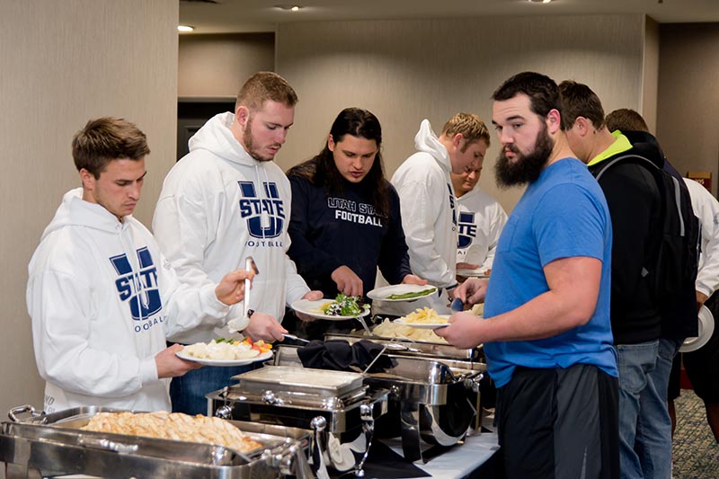 2015 - Utah State Team Meal - Photo 004