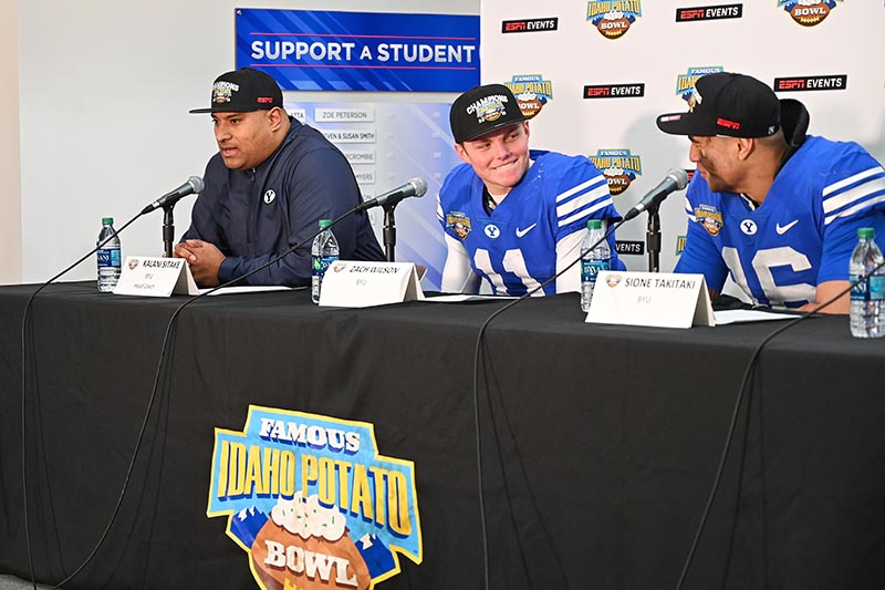 2018 - Post-Game Press Conference - Photo 005