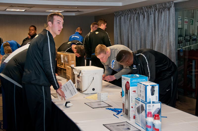 2014 - Air Force Gift Suite & Dinner - Photo 001