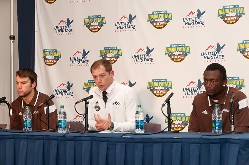 2014 - Post-Game Press Conference - Photo 001